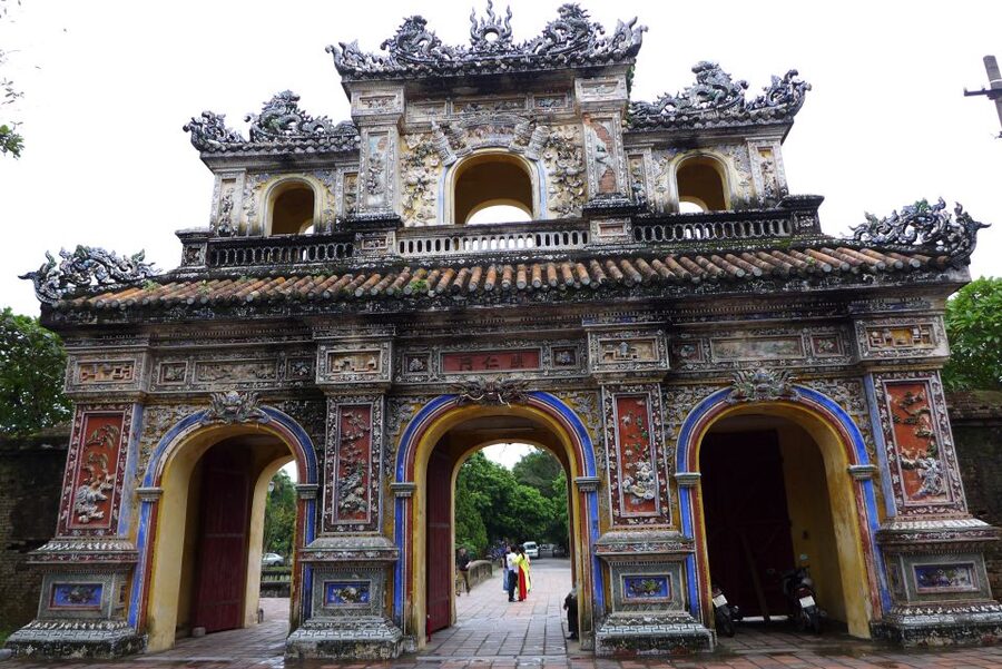 Hue: Royal Tombs and Thien Mu Pagoda Private Guided Tour - What to wear and bring