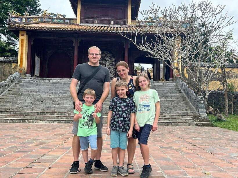 Hue: Royal Tombs & Pagoda Private Tour By Dragon Boat & Car - Khai Dinh Tomb: a startling change of mood