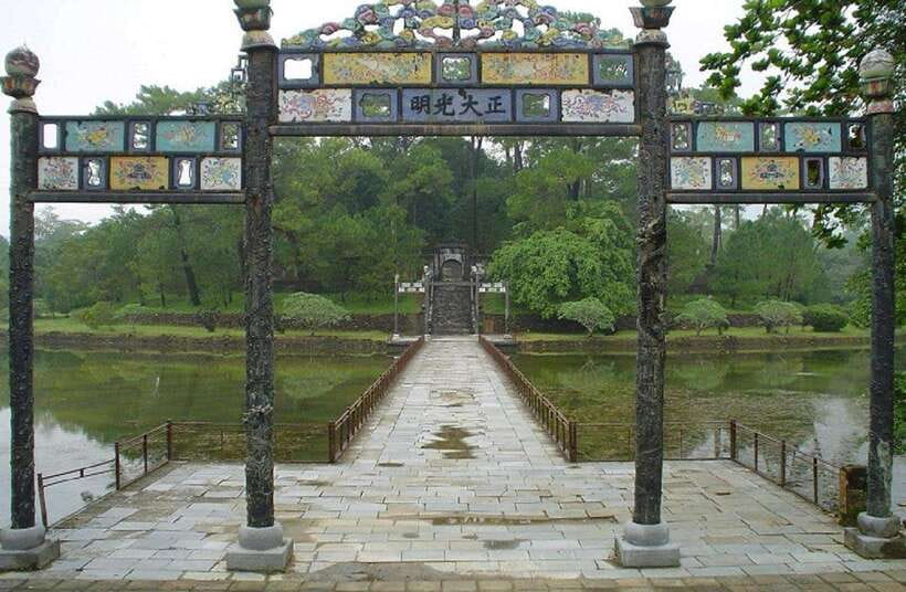 Hue Royal Tombs Tour: Visit Best Pagodas & Mausoleums - Key points to know before booking