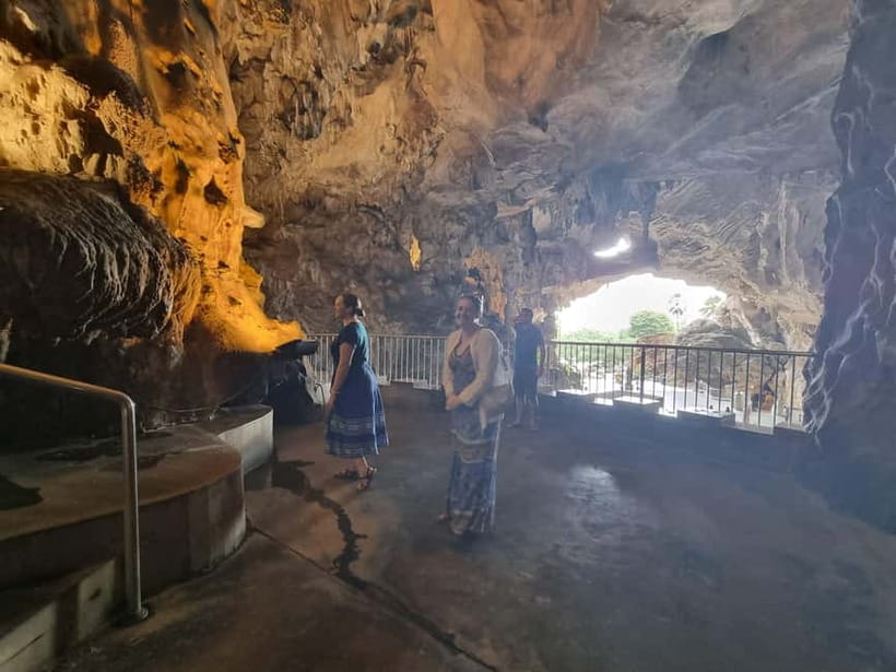 Ipoh Cave Temples Tours - Ipoh’s oldest cave temple and Chinese design