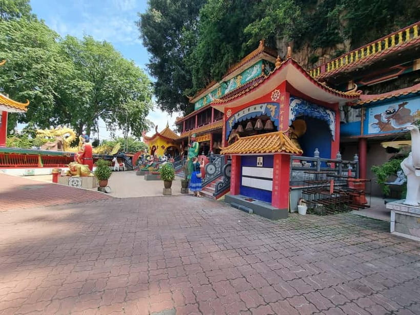 Ipoh Cave Temples Tours - Who should book this Ipoh tour?