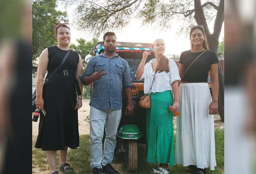 Jaipur: Full-Day Tuk-Tuk Sightseeing Tour with Monkey Temple - What the drivers add to the day