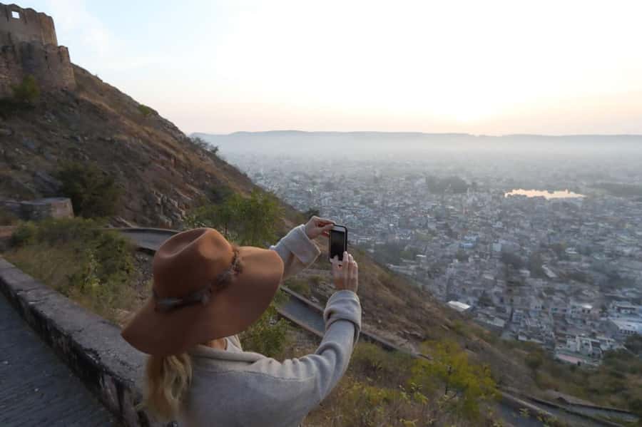 Jaipur: Tour with Nahargarh Sunrise or Monkey Temple Sunset - Hawa Mahal, best understood from the street