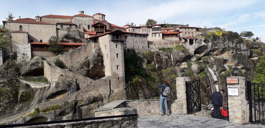 Kalabaka: Meteora Monasteries Minibus Tour with Photo Stops - Should you book it?