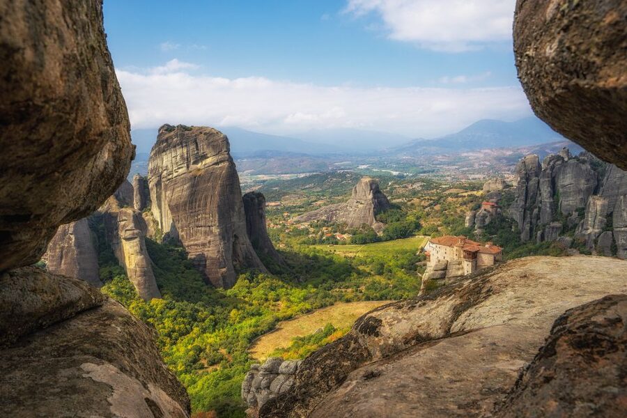 Kalabaka: Meteora Monasteries Minibus Tour with Photo Stops - Three monasteries, with time to look and photograph