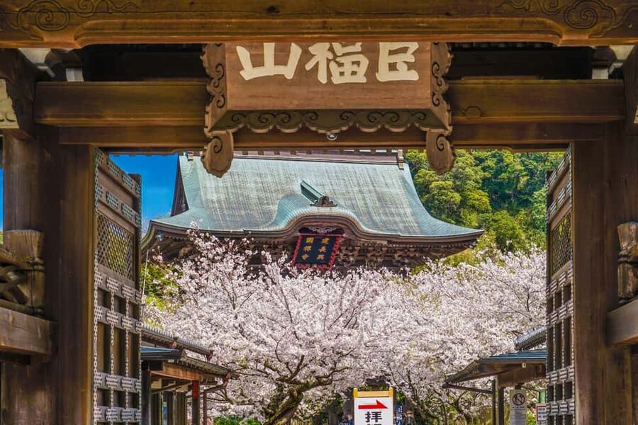 Kamakura: A Journey Through Medieval Japan - Starting at Kita-Kamakura and entering Engaku-ji
