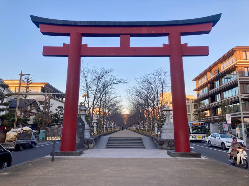 Kamakura: Half day Walking tour & Japanese sweets - What Kelly adds to the experience