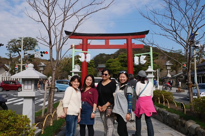 Kamakura Historical Walking Tour with the Great Buddha - Tsurugaoka Hachimangu and the customs of Kamakura