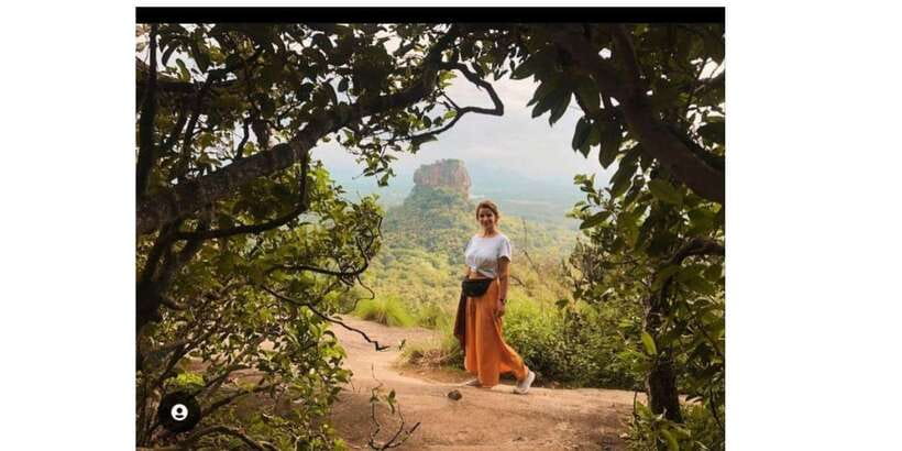 Kandy : Sigiriya - Dambulla Day Trip - Village life and traditional craft