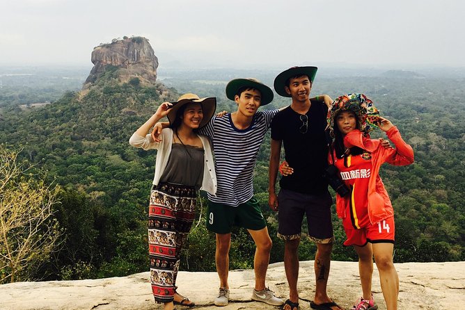 Kandy to Sigiriya Day Tour and Dambulla cave temple with private vehicle - Who should book this long day from Kandy