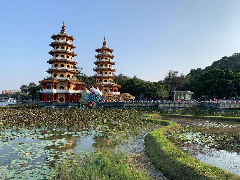 Kaohsiung: Private City Tour with Fo Guang Shan Museum - The flexible middle of the day