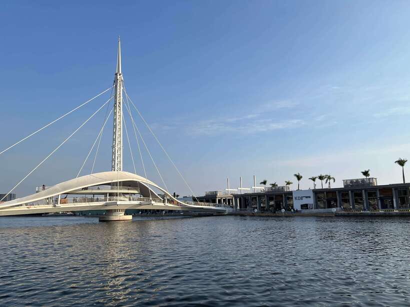 Kaohsiung: Private City Tour with Fo Guang Shan Museum - Is $104 per person good value?