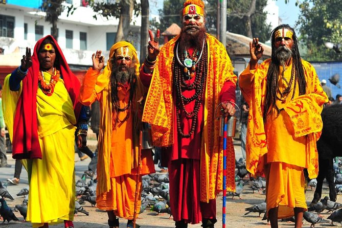 Kathmandu Spiritual Sites: Bodhnath & Pashupatinath Tour - The walk toward Pashupatinath