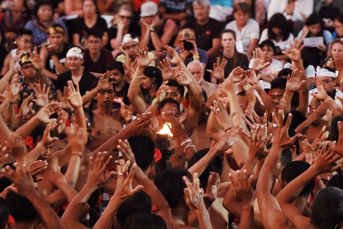 Kecak and Fire Dance Ticket at Uluwatu Temple - Crowds, heat, and the question of comfort