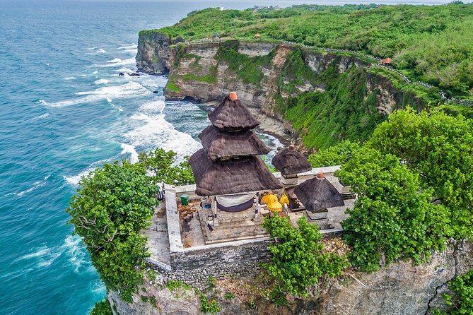 Kecak Fire Dance and Sunset at Uluwatu Temple All Inclusive - Why the Kecak Fire Dance is the real centerpiece