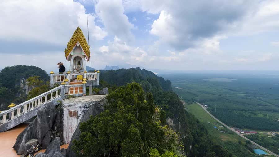Krabi : 4-Hour City Tour with Tiger Cave Temple - What the Guides Add