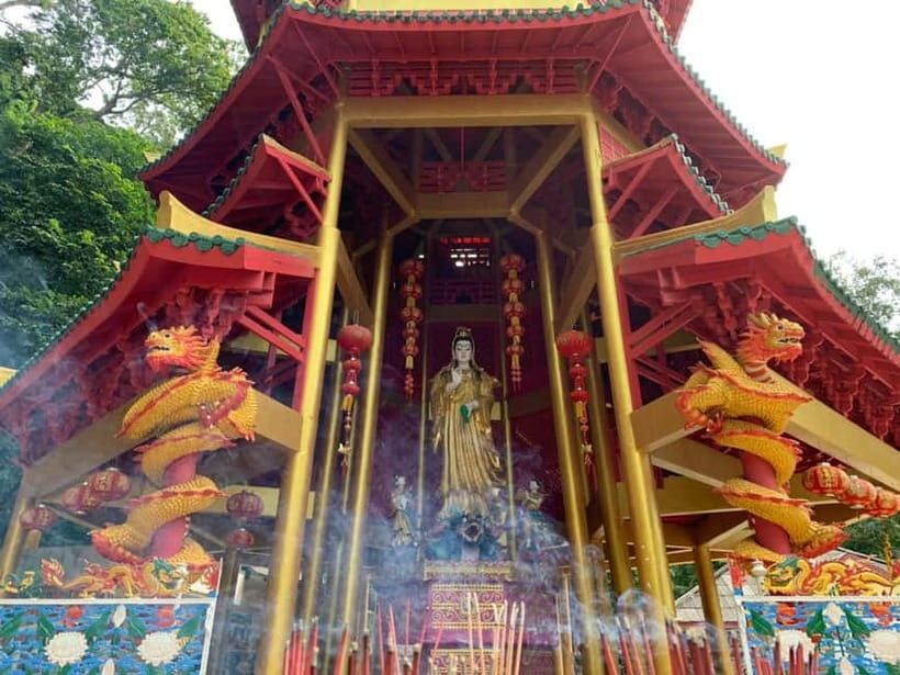 Krabi: Ethical Elephant Sanctuary & Tiger Cave Temple Tour - Respecting a sacred temple site