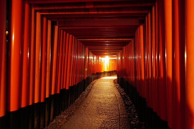 Kyoto Fushimi-Inari Night Walking Tour - Guide quality and the value of local explanation