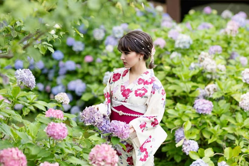 Kyoto Gion Kiyomizudera Kimono Yukata Hairstyle | Photoshoot - Walking from Gion into old Kyoto