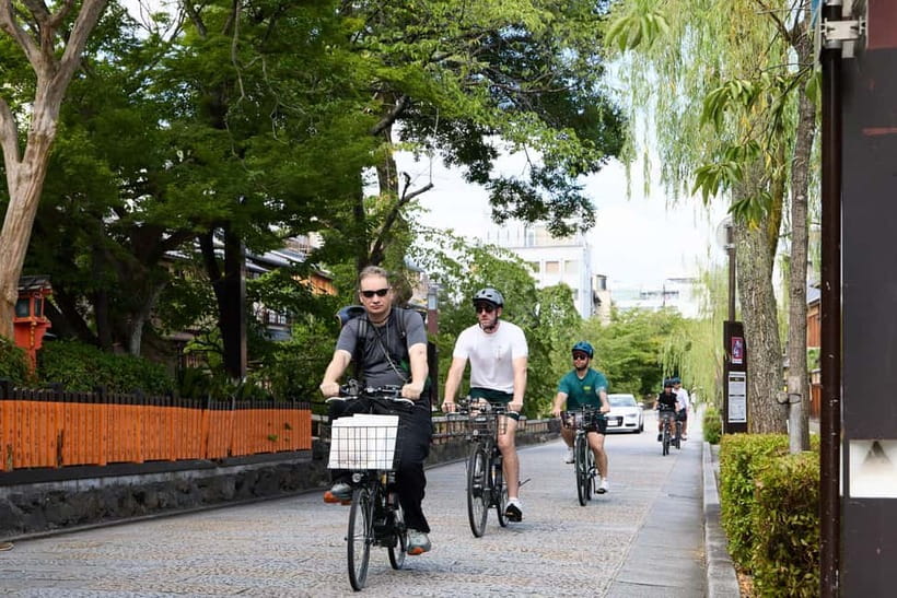 Kyoto: Hidden Gems E-Bike Tour Through Backstreets & Temples - Why an e-bike works so well in Kyoto