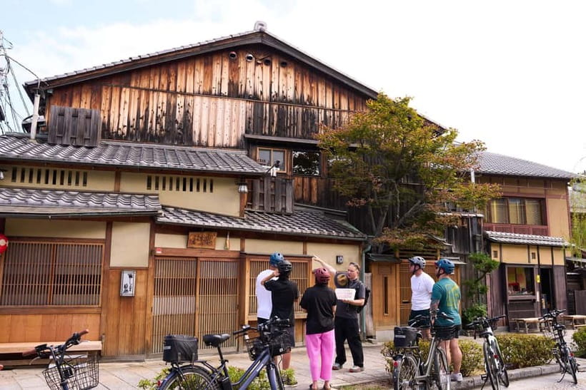 Kyoto: Hidden Gems E-Bike Tour Through Backstreets & Temples - Philosopher’s Path, a pleasant stretch between stops