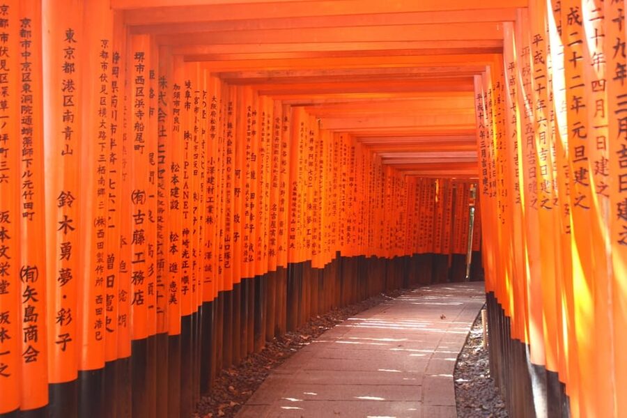 Kyoto: Immersive Arashiyama & Fushimi Inari by Private Car - Free time beside the river