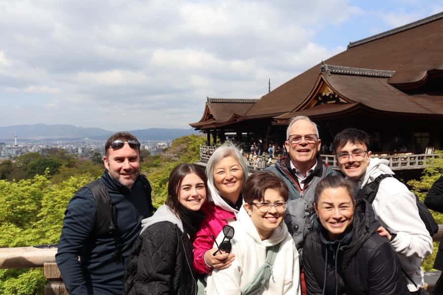 Kyoto Morning Highlights Tour: Fushimi, Kiyomizu-dera & Gion - Why the early start matters at Fushimi Inari