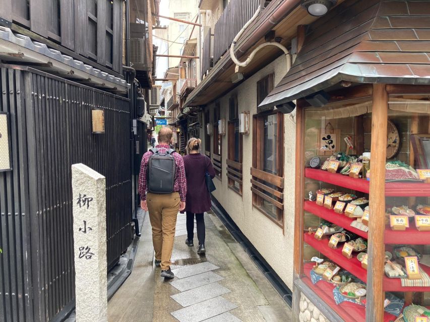 Kyoto: Private Walking Tour with Kiyomizu Temple & Gion - Optional streets before Nishiki Market
