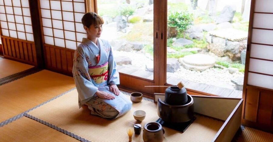 Kyoto: Tea Ceremony Ju-An at Jotokuji Temple - Removing your shoes and taking your place