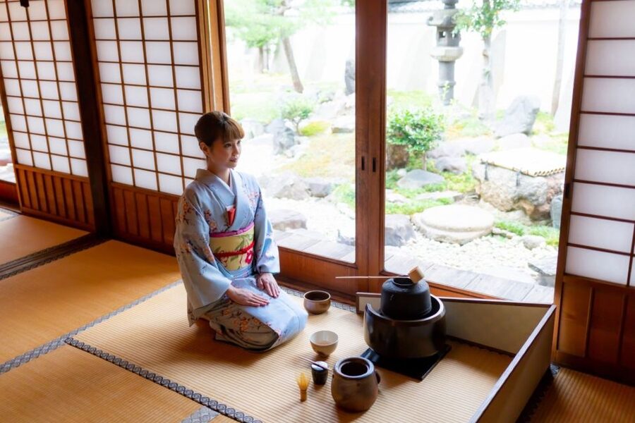 Kyoto: Tea Ceremony Ju-An at Jotokuji Temple - The atmosphere: calm, but not silent
