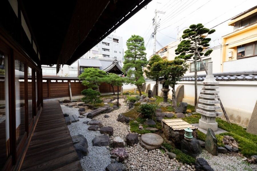 Kyoto: Tea Ceremony Ju-An at Jotokuji Temple - The purification ritual comes first