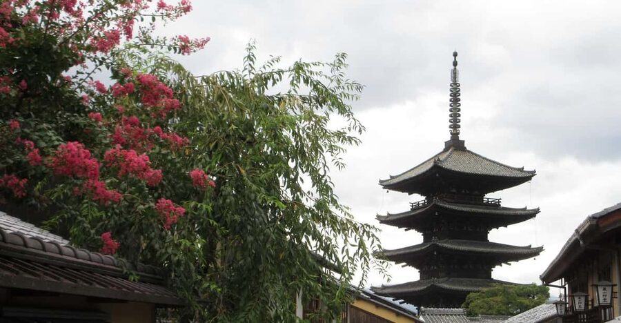 KYOTO: Tempio Kiyomizu Pagode Gion “Geisya” (Guida Italiana) - What the $117 price really covers