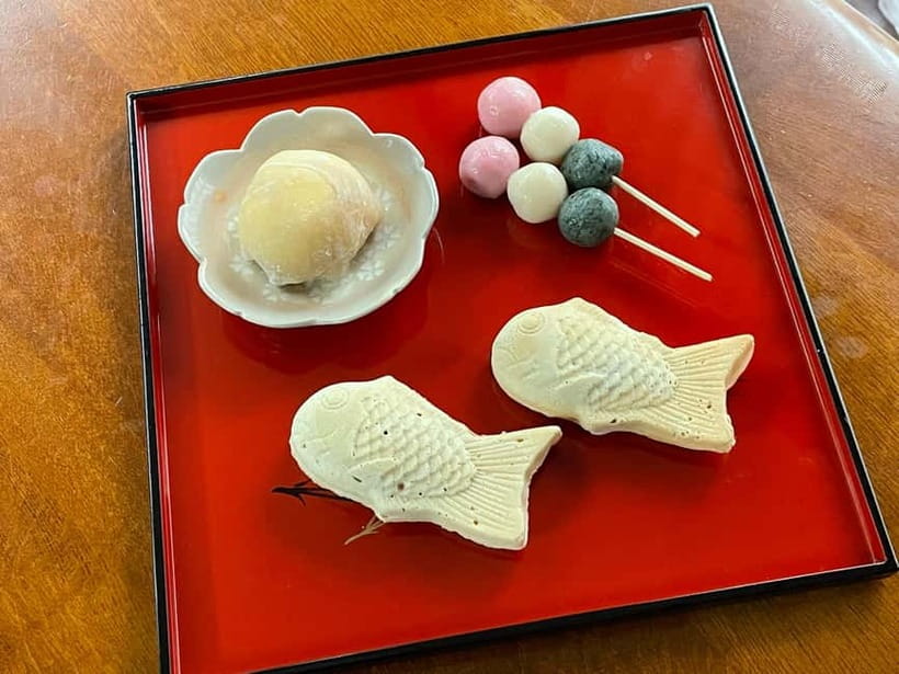 Kyoto: Wagashi (Japanese sweets) Cooking near Fushimiinari - A quiet change of pace near Fushimi Inari