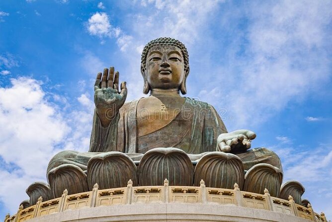 Lantau Island Tour: Big Buddha & Tai O Fishing Village - Why Lantau makes a good break from Hong Kong
