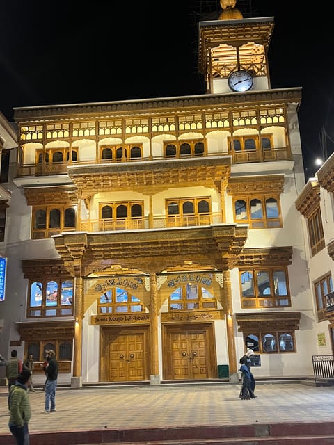 Leh: 3Hours short Trip - Spituk Monastery, Leh Palace & More - Leh Palace, nine stories above town