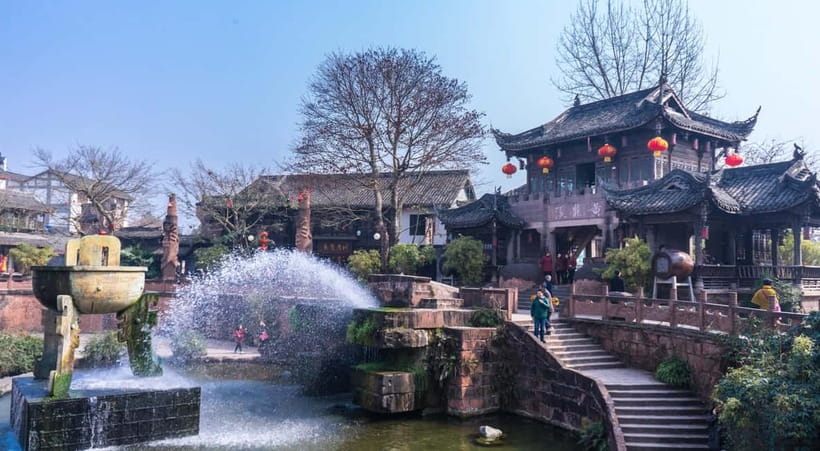 Leshan Giant Buddha & Huanglongxi/Buddha Temple Day Trip - Choosing Huanglongxi Ancient Town