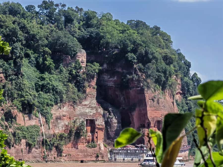 Leshan Grand Buddha Scenic Area and Panda Park Day Tour - Transport, timing, and the end at Tianfu Square