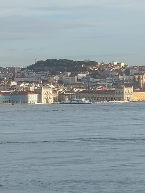 Lisbon: Belem, Jeronimos Monastery, and Coach Museum Tour - The guide can make or break the morning