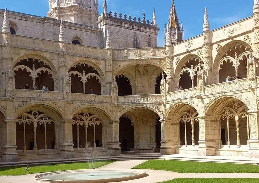 Lisbon: Belem, Jeronimos Monastery, and Coach Museum Tour - A Pastel de Belém and a well-timed pause