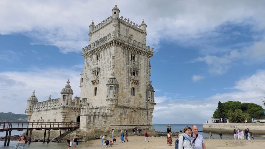 Lisbon: Belem Tour with Pastéis at Jerónimos Monastery - Centro Cultural de Belém links the past to today