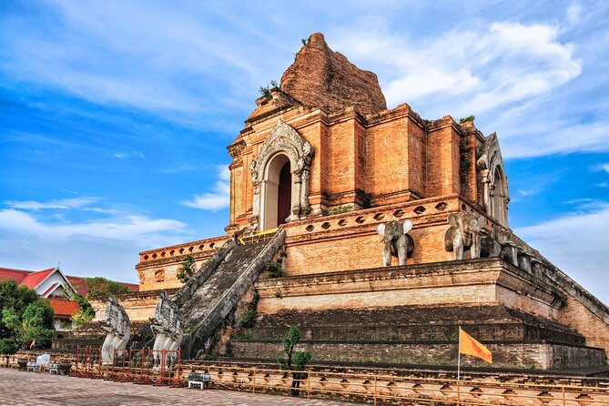 Long Neck Village, Silver Temple & Chiang Mai Top Cultural Sites - The Karen Long Neck Village takes the most time
