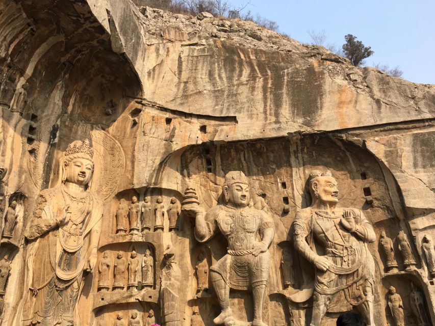 Luoyang Private Day Tour to Shaolin Temple&Longmen Grottoes - Lunch and the Shaolin Kung Fu theater