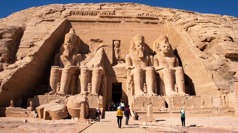 Luxor: Abu Simbel Temple Private Guided Day Trip with Lunch - Why Abu Simbel is worth such a long day