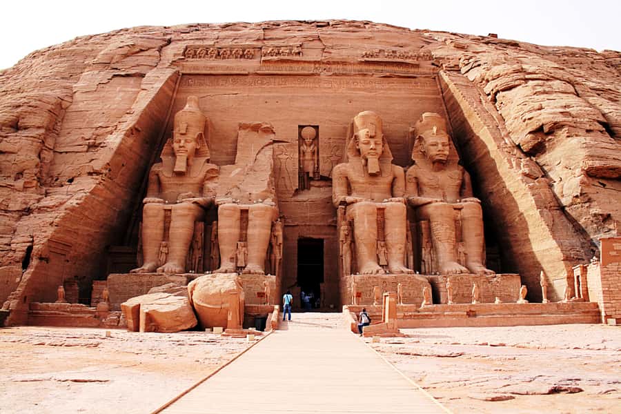 Luxor: Abu Simbel Temple Private Guided Day Trip with Lunch - Leaving Luxor before sunrise