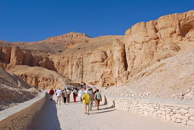 Luxor Day Tour: Valley of Kings & Queens & Hatchepsut Temples - Starting at the Valley of the Kings