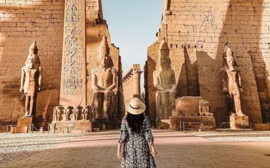 Luxor: East & West Bank Temples Private Tour with Tickets - Guides, languages, and the private format