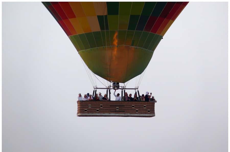 Luxor: Hot Air Balloon Ride Over Temple of Hatshepsut - Watching the balloon rise before takeoff