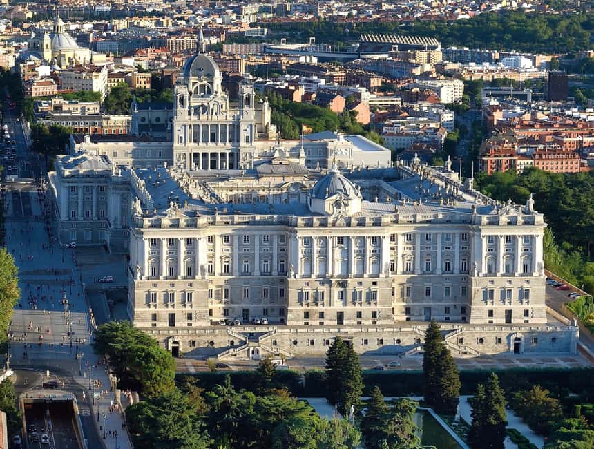 Madrid Must-see with Atardeder at the Debod Temple - Plaza de Oriente and the Royal Palace