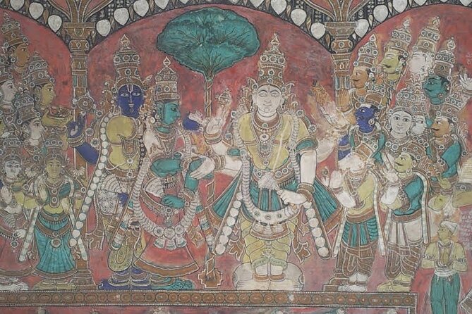 Madurai Walks : City Highlights Temple and Market Tour - Thirumalai Nayakar Mahal and the surviving palace