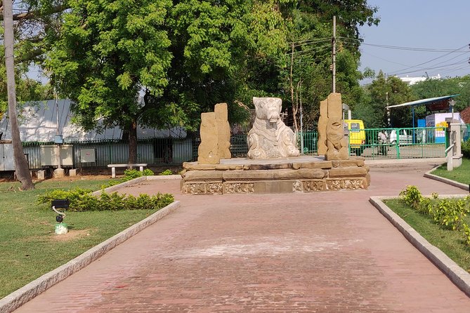 Mahabalipuram and Kanchipuram Day trip from Chennai by Private car with Guide - Shore Temple beside the sea